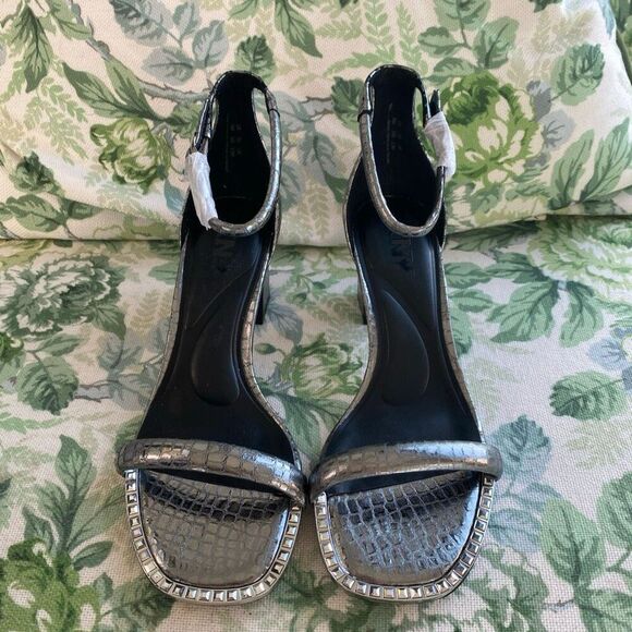 DKNY Womens Wenda Ankle Strap Dress Sandal - Nickel, Size 6 - Picture 9 of 9